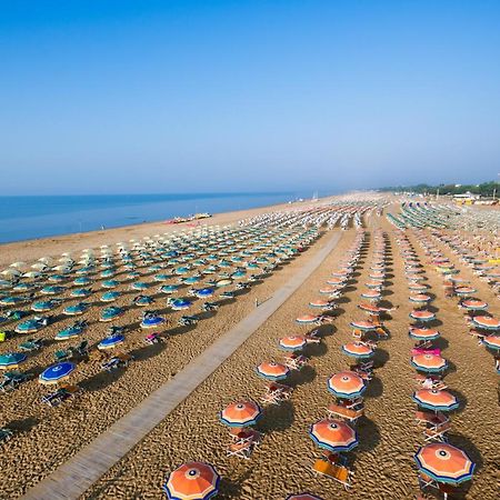Sole B Apartment Bibione Exterior photo