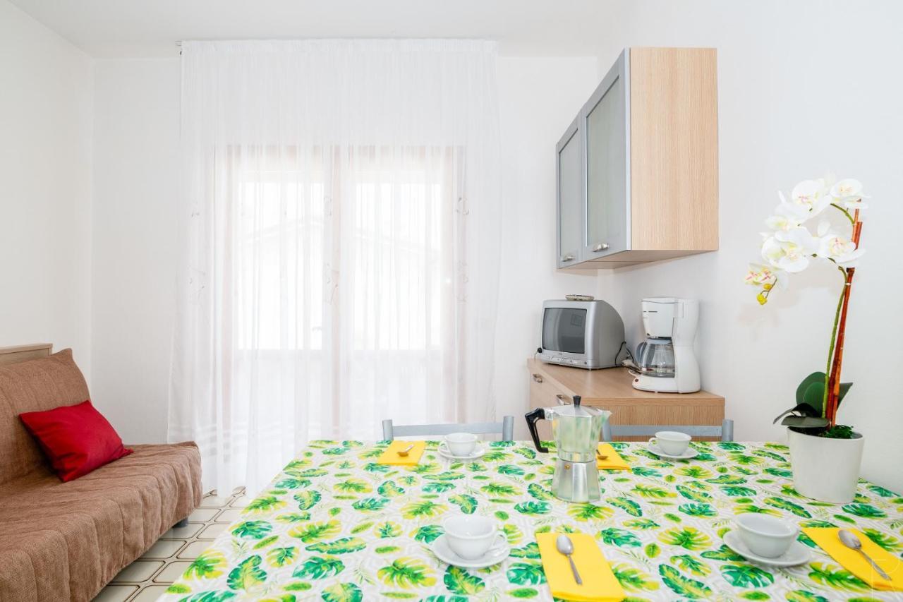 Sole B Apartment Bibione Exterior photo